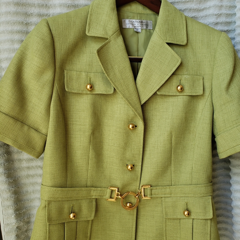 size 8 Tahari Arthur 2 pieces